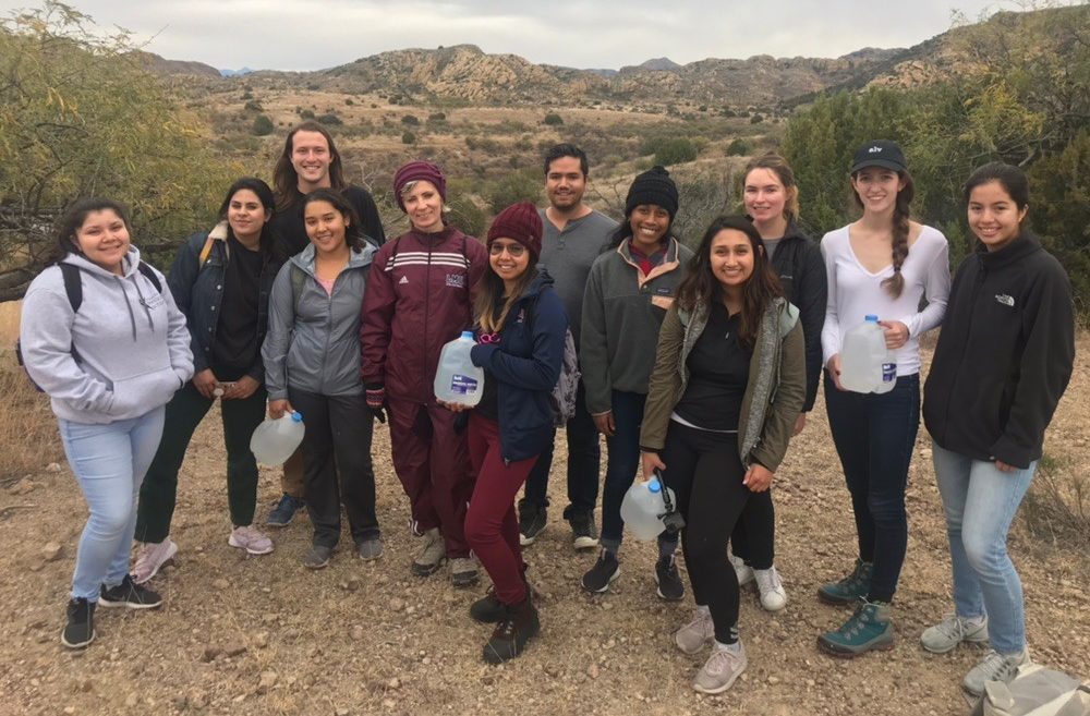 LMU Students at Arizona Border